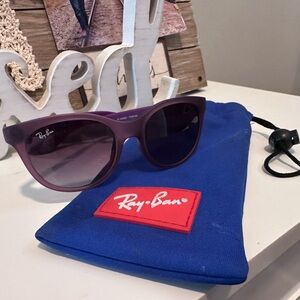 Ray-Ban Purple Sunglasses with Blue Pouch